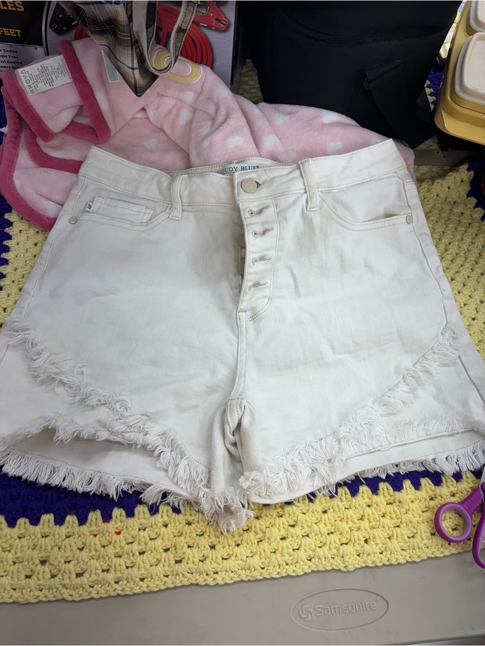 Judy Blue button fly cut off white shorts size large (33”X4”)